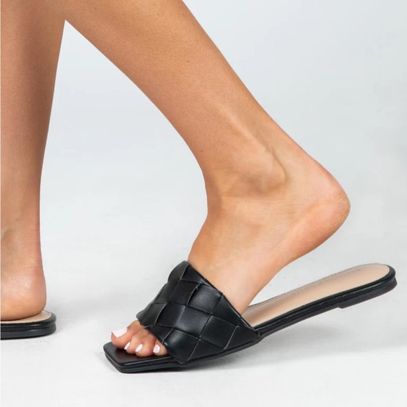 Princess Polly Sicily flats black, slides, size 9 - Picture 6 of 8